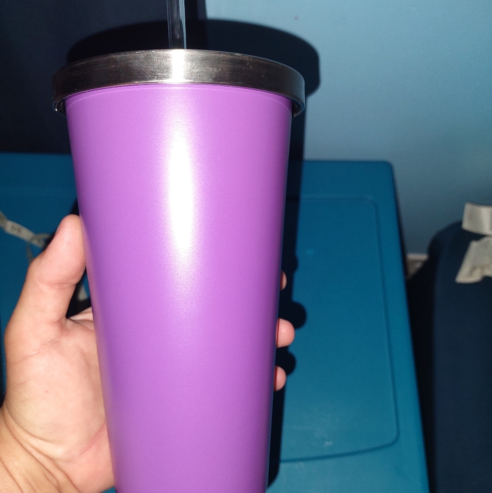 Stainless steel tumbler